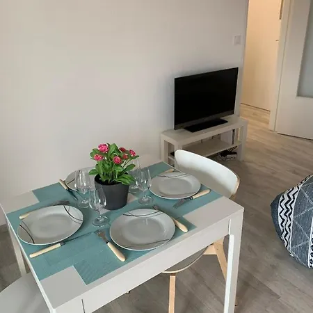 Avec Climatisation Et Parking *