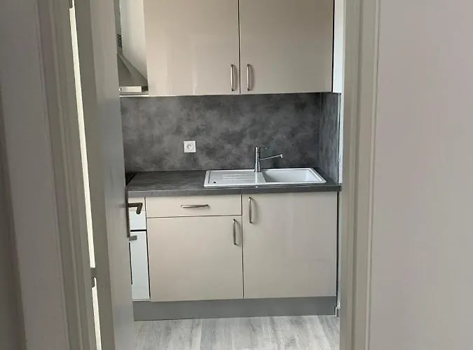 Avec Climatisation Et Parking *