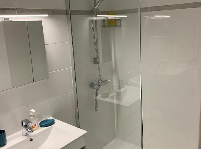 Avec Climatisation Et Parking *